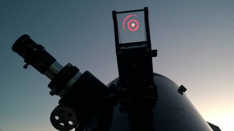 The Telrad Finder Scope makes finding astronomical objects incredibly straightforward, giving a non-magnified view with a series of projected illuminated concentric circles.